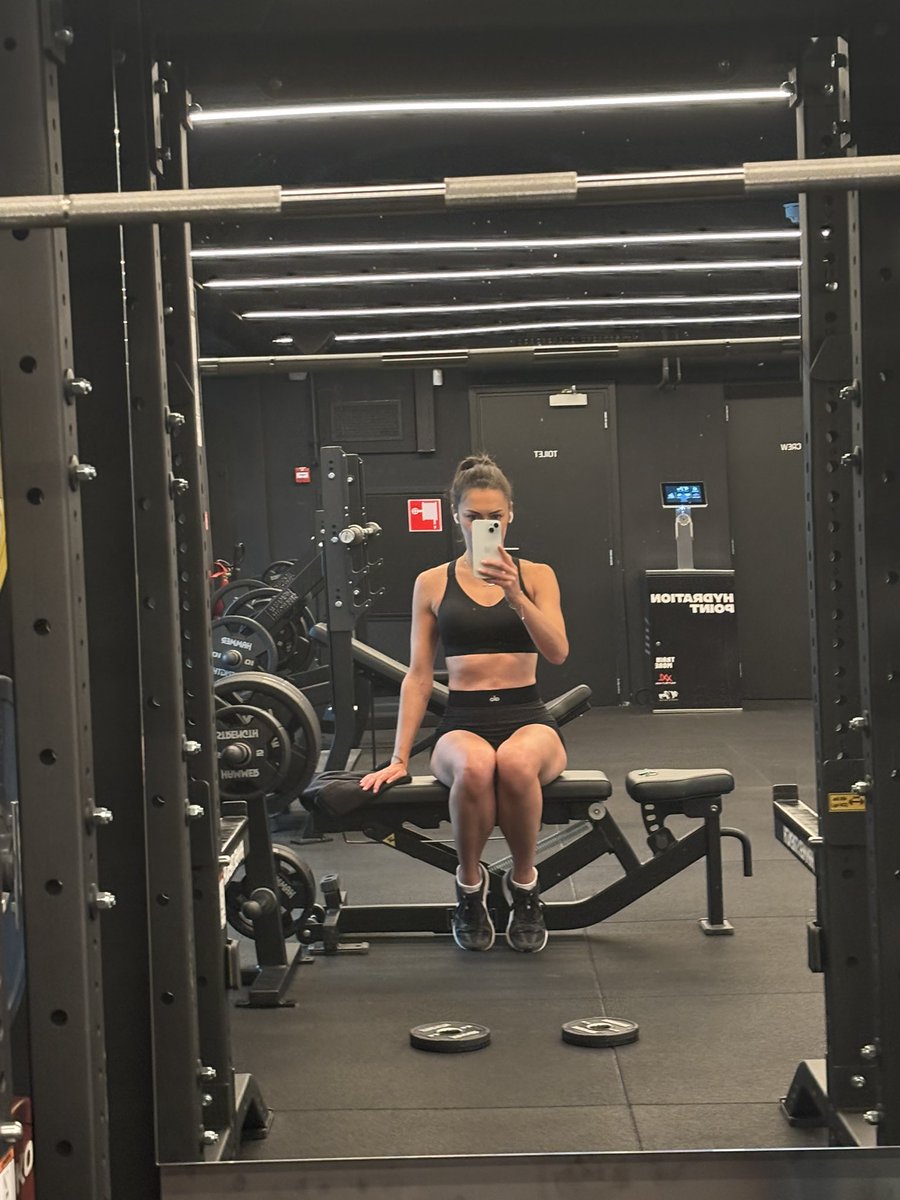 When you’re young, you can get away with not exercising. 

Your body is strong. 
Your beauty is free.
(and I’m not talking about Botox).

As you age it’s a different story. You have to work for it, eat right, sleep well. If you don’t, you can feel it, and it shows.

So the older