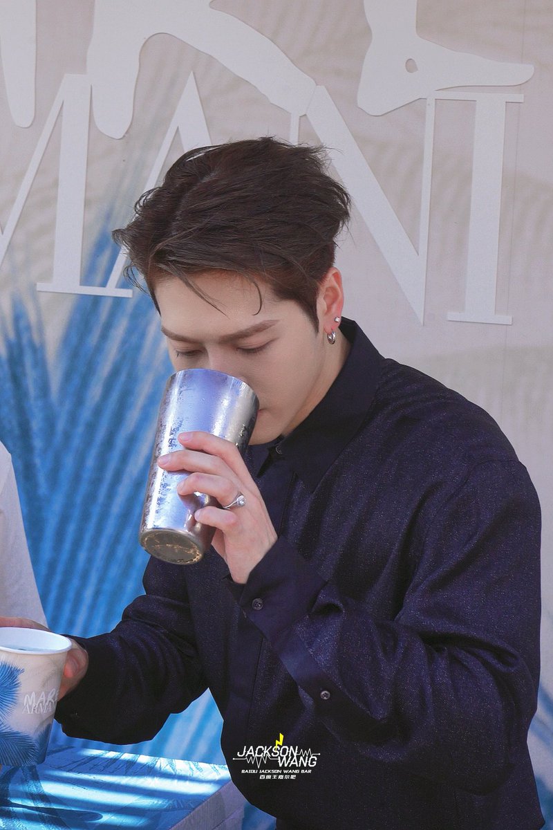 JacksonWang Bar tweet media