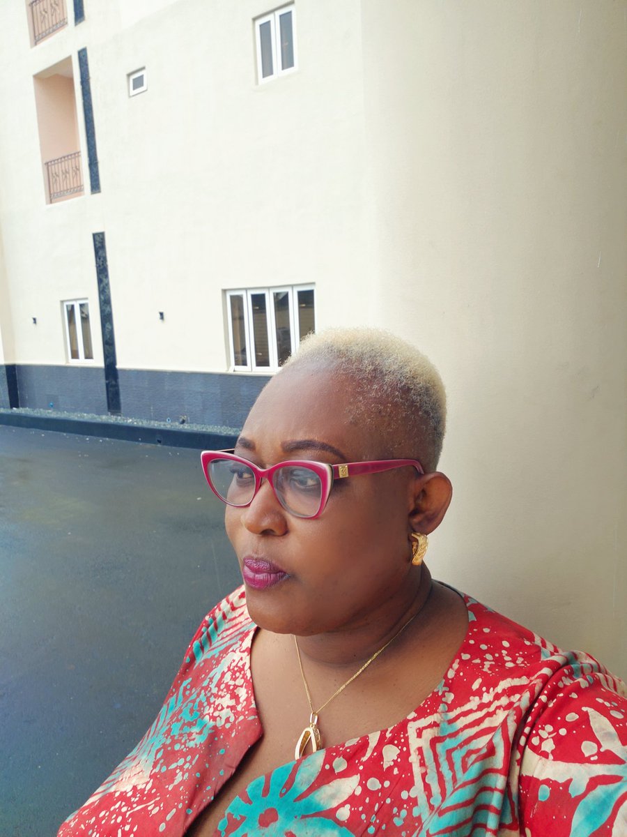 drchik_o's tweet photo. 6. You’re not crazy.
The energy did shift when you succeeded.
You do feel drained after those “sister” hangouts.
Stop ignoring the signs. https://t.co/sO5E8YVDo6
