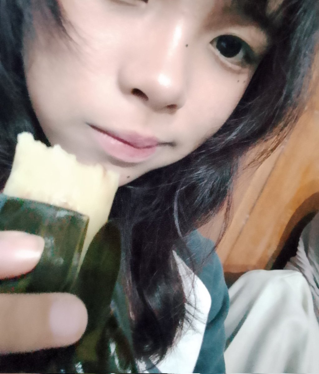 ilhamgyat's tweet photo. lagi insecure karna rambut berantakan, tiba tiba emak emak bilang kata anakny aku kaya boneka🤭🥰 #lemper #onigirijawa #bonekagondrong https://t.co/wHudS3gM5w