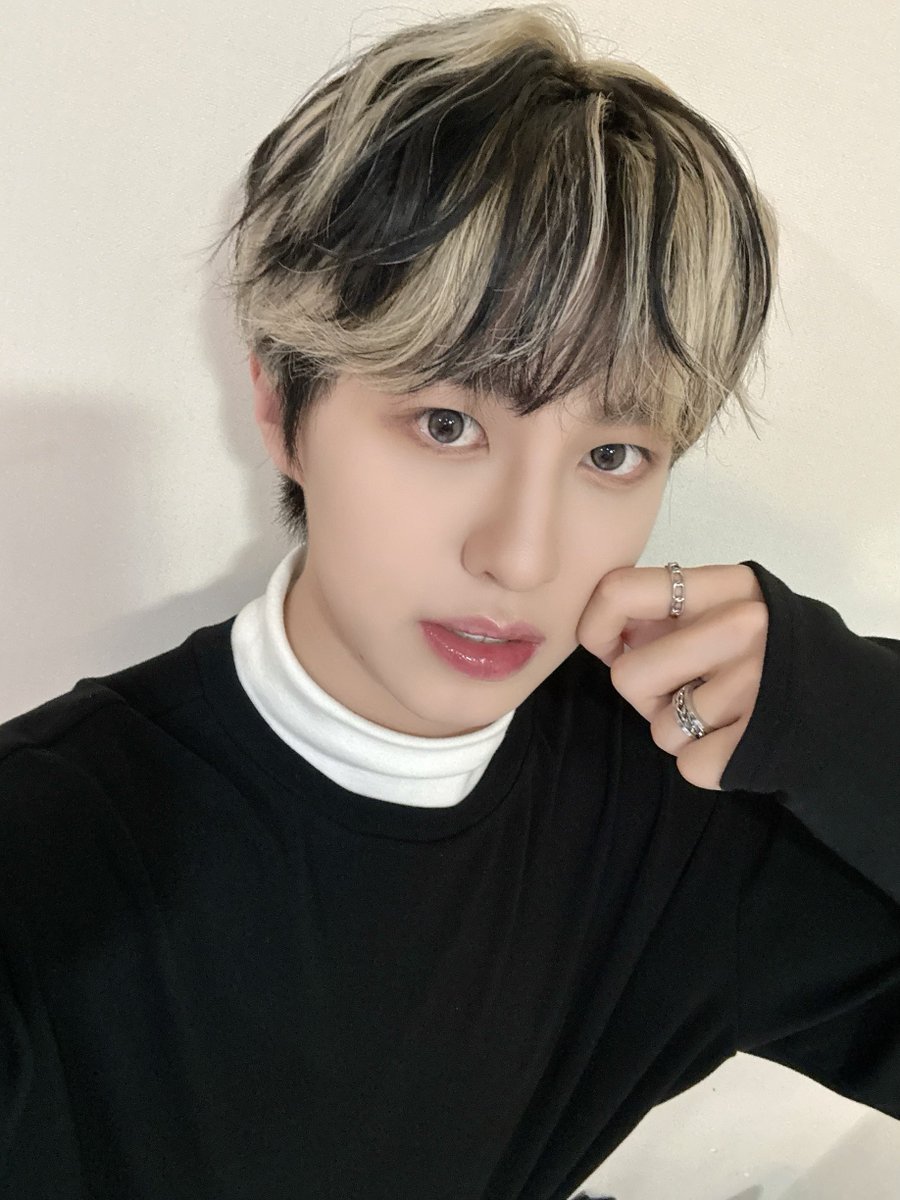 by_EPEX's tweet photo. 사운드밤 잘 들었어 제니스?🎧💣

#EPEX #이펙스 #AYDEN #에이든 https://t.co/24Oezhic5A