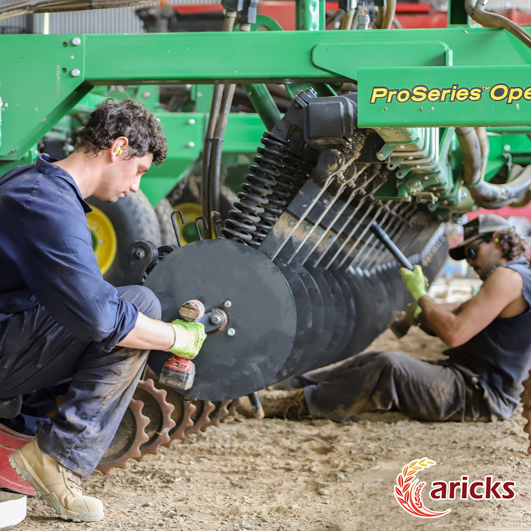 Behind the scenes with the Aricks Australia crew, keeping drills in top shape. Good maintenance today means fewer headaches next season.

Take a closer look at how we keep your rigs running.

#Johndeere #Plant26 #airseeder #durability #seizedparts