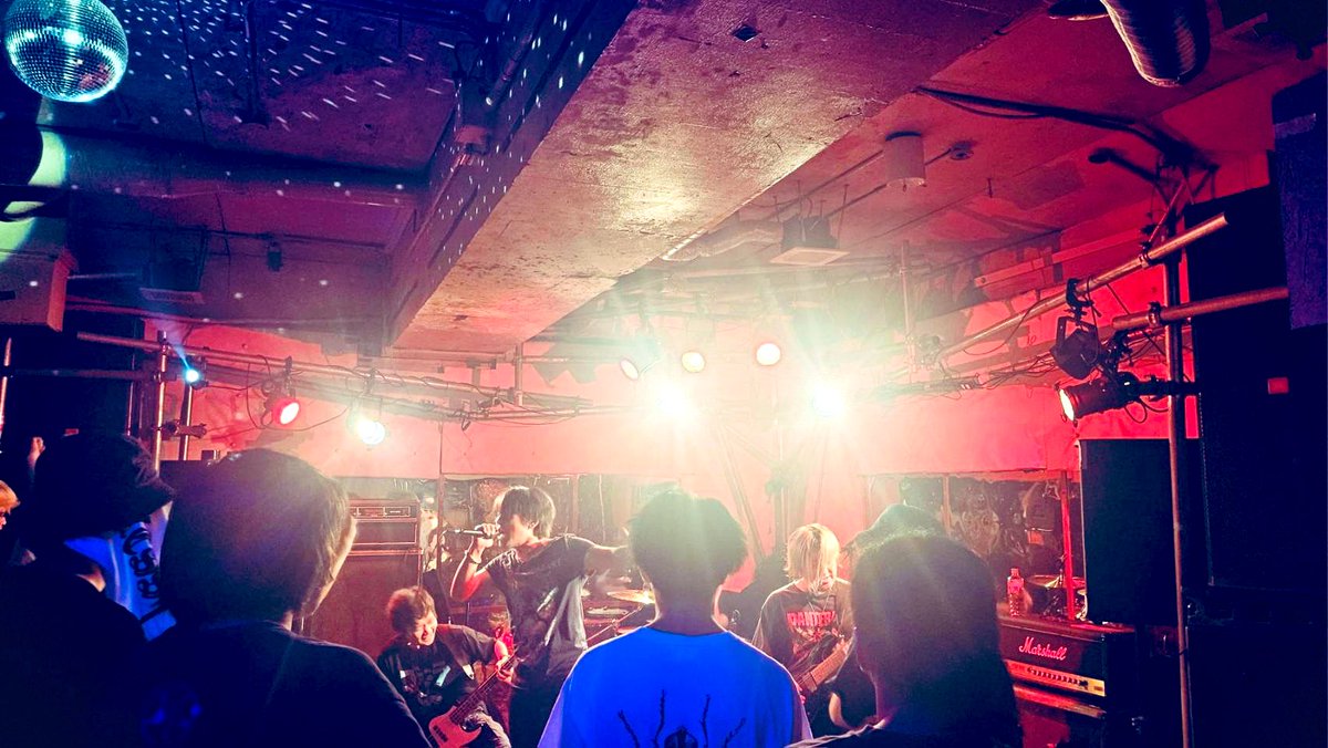 ChainDisaster's tweet photo. Chain Disaster今年初‥のライブ終了！
楽しかった、また遊びましょう。 https://t.co/AJ8LdZfhYW