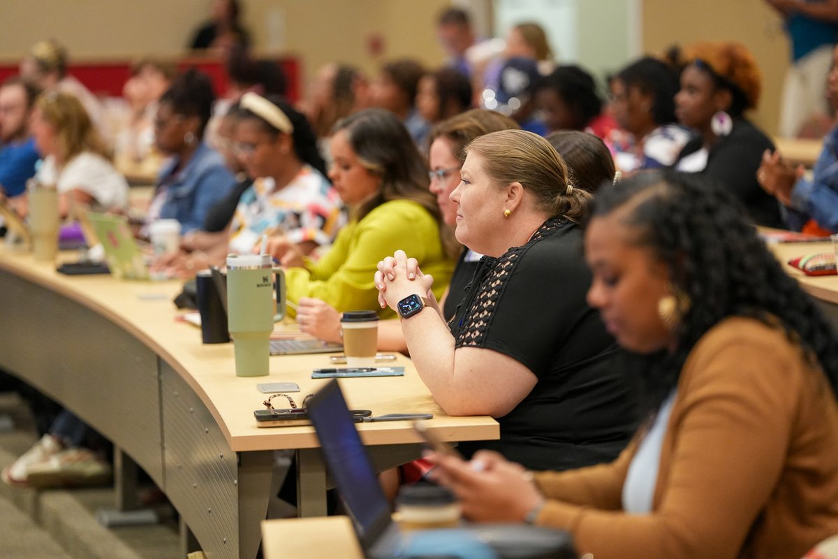 GCSchoolsNC's tweet image. #BackToGCS | To help our educators promote mental health and wellness, the GCS Mental and Behavioral Health teams are hosting their first Mental Health Summit.🧠🌟