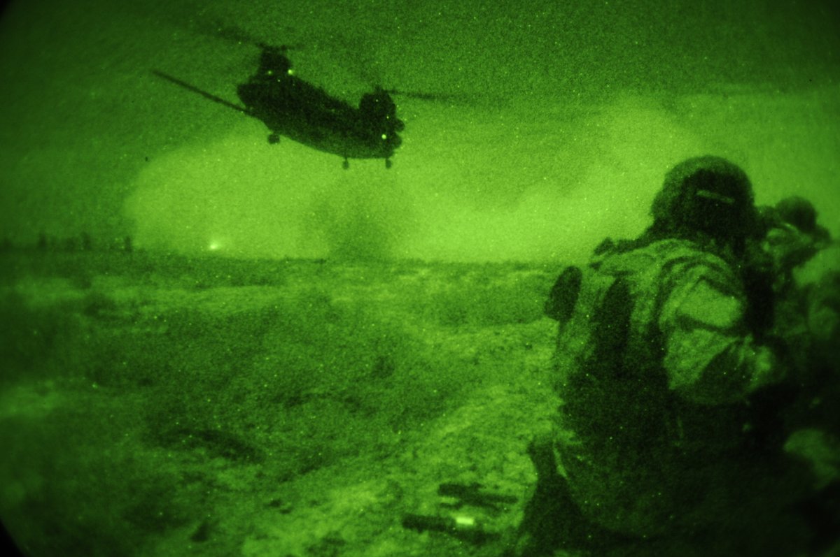 Go160thSoar's tweet image. The MH-47 Chinook is a strategic workhorse that powerfully enables the 160th SOAR support of special operations missions around the world. Join the team. Learn More & Apply at go160thSOAR.com.
#SpecialOperationsAviation #ArmyAviation #GoArmySOF #GoBeyondTheConventional