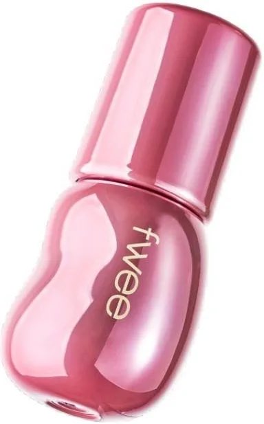 _lulumoe's tweet photo. チークがDiorのハイライトとセットになってるやつ！Diorチーク単体で7700円とかだけど、これ8470円なのにどっちもついててコスパいい🤍
リップはfreeのヨーグルト！白っぽいピンクで可愛い〜ブルベ夏向けかも？ https://t.co/CO0Q04p7IE