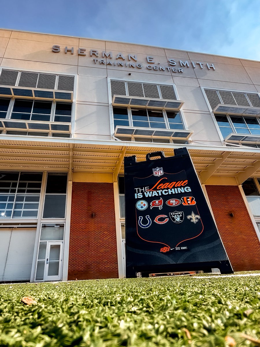 Some friends stopped by practice today 👀