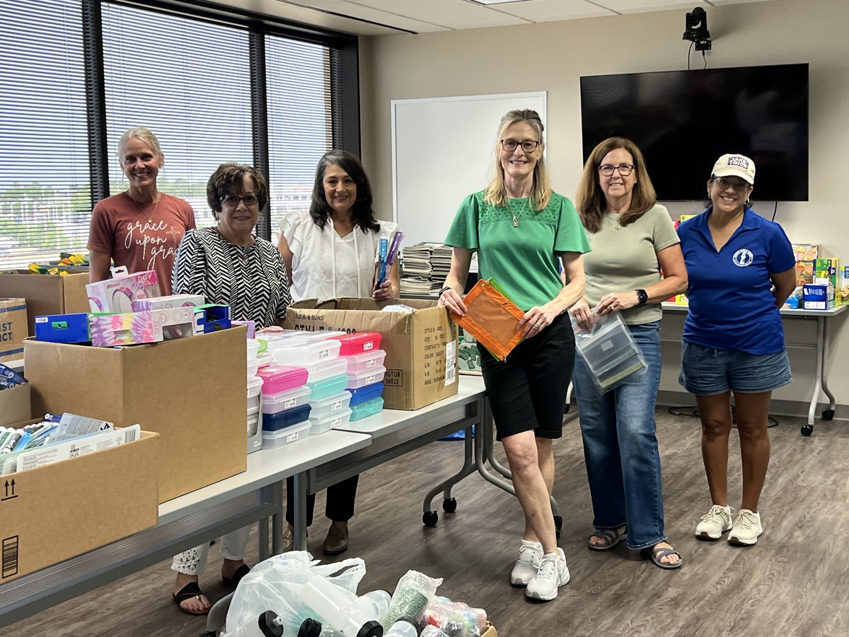Huge thanks to the Christ Child Society of Dallas-Fort Worth for sending these amazing volunteers to help us sort school supply donations from our Back to School Breakfast! 💛

Your support helps us get ready to serve students from day one, and we’re so grateful!

#AllinforKids