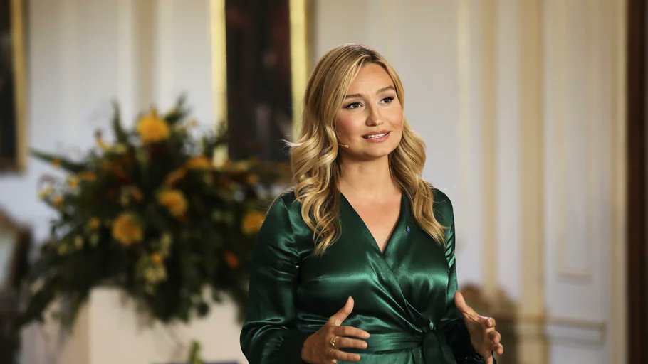 Visegrád 24 (@visegrad24) on Twitter photo BREAKING:
"Israel is doing the whole world a favor by trying to neutralize Hamas and dissolve it"
Sweden's Deputy Prime Minister <a href="/BuschEbba/">Ebba Busch</a> BREAKING:
"Israel is doing the whole world a favor by trying to neutralize Hamas and dissolve it"
Sweden's Deputy Prime Minister <a href="/BuschEbba/">Ebba Busch</a>