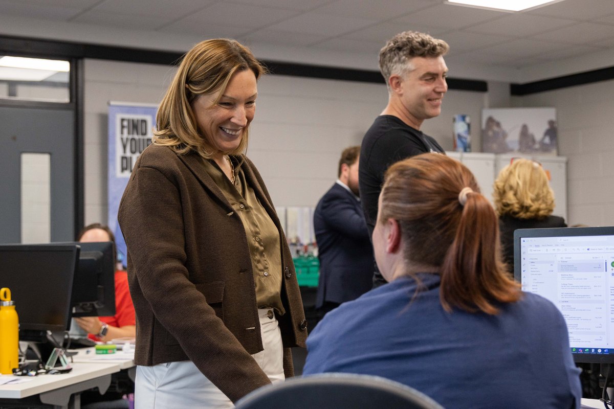 It was a pleasure to welcome <a href="/ucas_online/">UCAS</a> colleagues to our Paisley campus this morning on SQA results day. They saw our Confirmation and Clearing team in action and learned more about how we support UWS applicants to find their place. Thanks for stopping by!