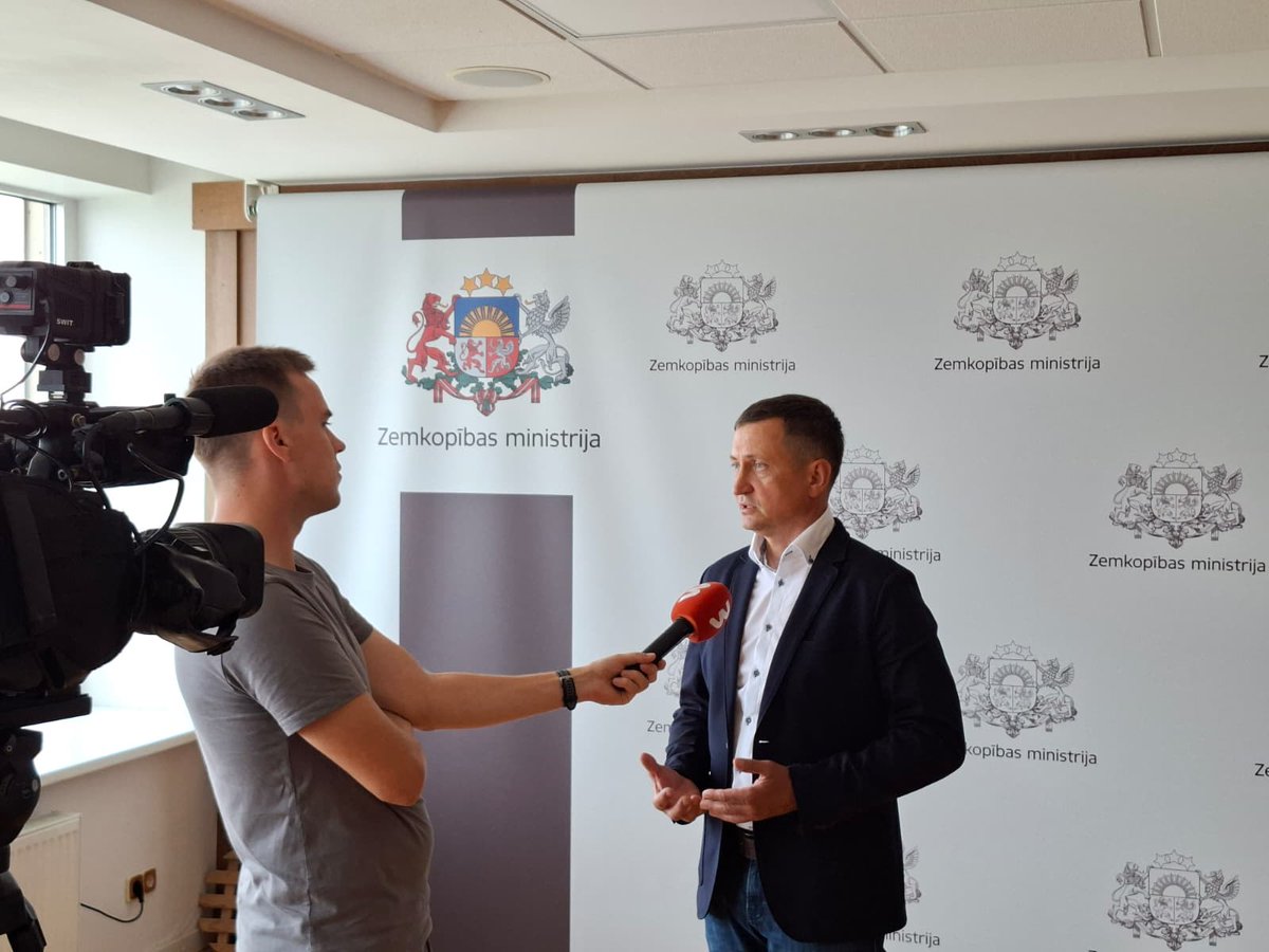 ‼️Valdība līdz 4. novembrim izsludina ārkārtējo situāciju lauksaimniecībā visā 🇱🇻Latvijas teritorijā.
⛈️💦🌊
☝️ Zemkopības ministrs @armandskrauze: "Situācija ir ārkārtīgi sarežģīta – vai nu ražas nebūs vispār, vai arī tā būs zemas kvalitātes."
Lasi▶️ zm.gov.lv/lv/jaunums/val…