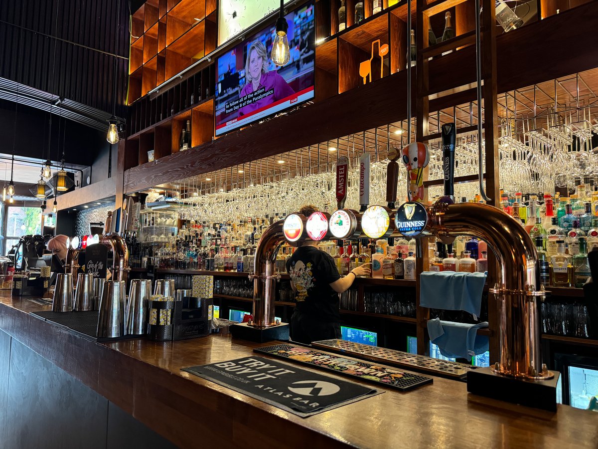 Just clocked off? Here’s why you should head to <a href="/TheAtlasBar/">Atlas Bar</a> for an after-work ‘debrief’ 😉
 📍 City-centre location
 🍸 Massive gin selection
 🔥 Heated outdoor terrace

📲 confidentialguides.com/food-drink/bar…