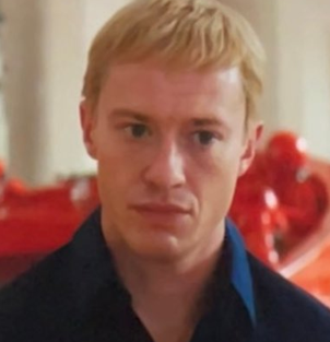 tmdpd2765's tweet image. Walk Johnny like a dog. #benjohnny #torchthing