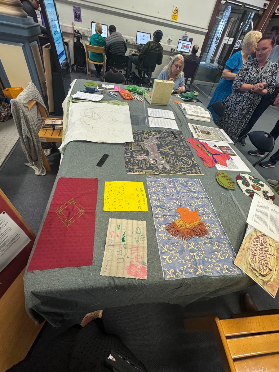 WolvesMayor's tweet image. Also known as the Battle of Tettenhall or Wednesfield, it marked a key step toward the unification of England.
Today I visited Central Library, where I viewed beautiful examples of medieval style textile work created by members of the public- a remarkable display of local talent