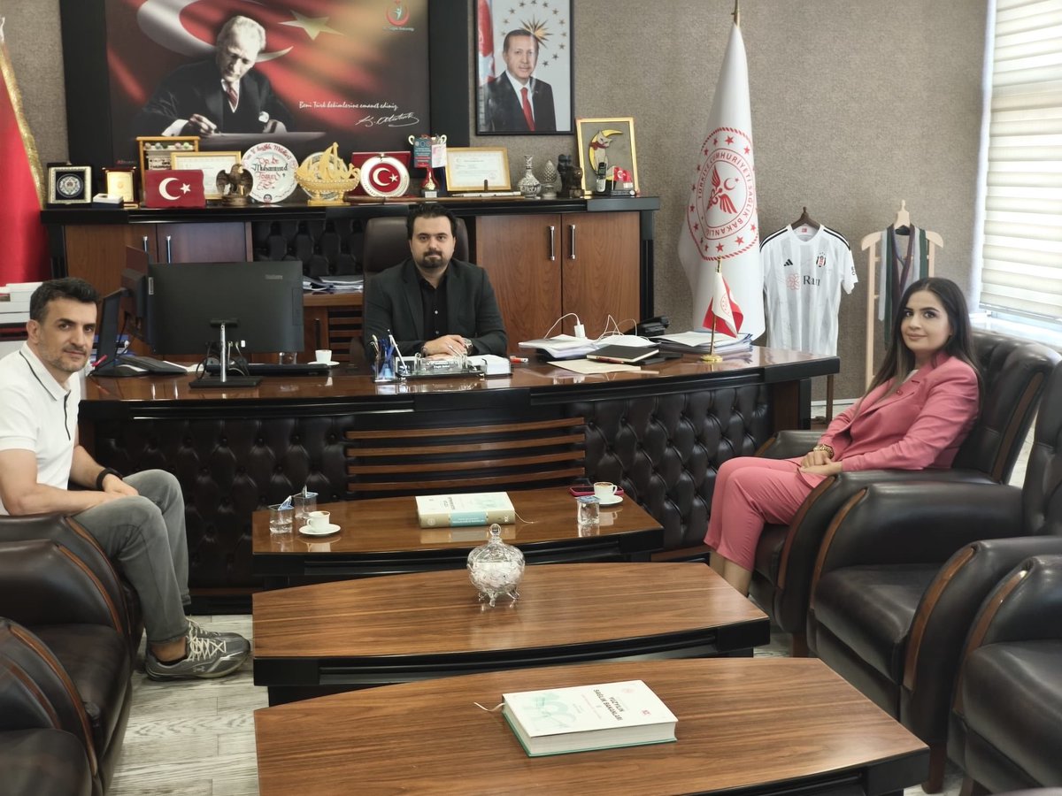 AK Parti Genel Merkez Sağlık Politikaları Başkan Yardımcımız Sn Ali Zengin bey ile Van Sağlık İl Müdürümüz Sn Dr Muhammed Tosun’u ziyaret ettik. Müdürümüze misafirperverliğinden dolayı teşekkür ediyoruz 🌸
#alizengin
<a href="/AK_PartiVan/">AK Parti Van</a> <a href="/ArvasAbdulahat/">Abdulahat Arvas</a> <a href="/vanilsaglik/">Van İl Sağlık Müdürlüğü</a> <a href="/drmuhammedtosun/">Dr.Muhammed Tosun</a>