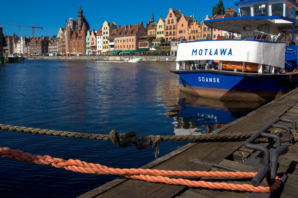 🇵🇱 @Gdansk, a charming city where history meets the sea! From Motława’s promenade to Long Market, it's a great spot for a weekend escape! 🗺️

Did you know that this year we celebrate 400 years of 🇩🇰 presence there, as the first Danish representation was opened in Gdańsk in 1625?