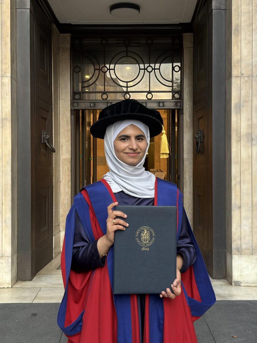 akhtarmubashara's tweet image. I officially graduated with a PhD in Computer Science from @KingsCollegeLon.
When I started the #PhD, #LLMs were already capturing attention but the field evolved faster than I had imagined and many had predicted at that times.
My first paper introduced a benchmark, at a time…