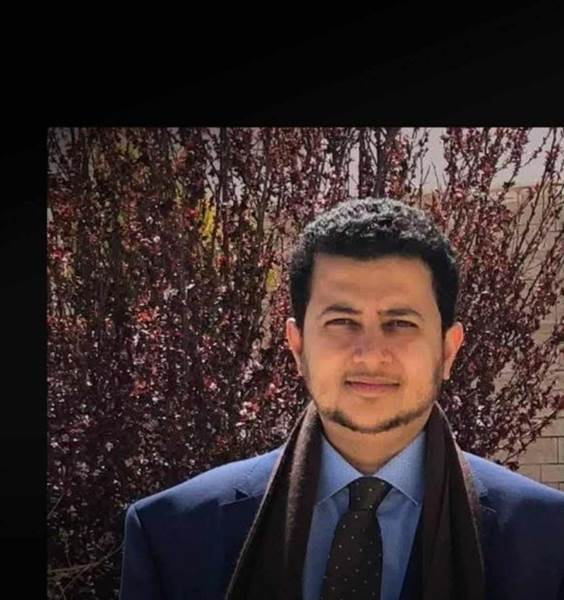 *متابعات أخبارية*
*المركز الإعلامي-كتاف*

اختفاء نجل رئيس مجلس النواب السابق في صنعاء وأسرته تتهم المليشيا الحوثية باختطافه. 

للتواصل والمتابعة. 
chat.whatsapp.com/Er08dIdTfYm3S0…