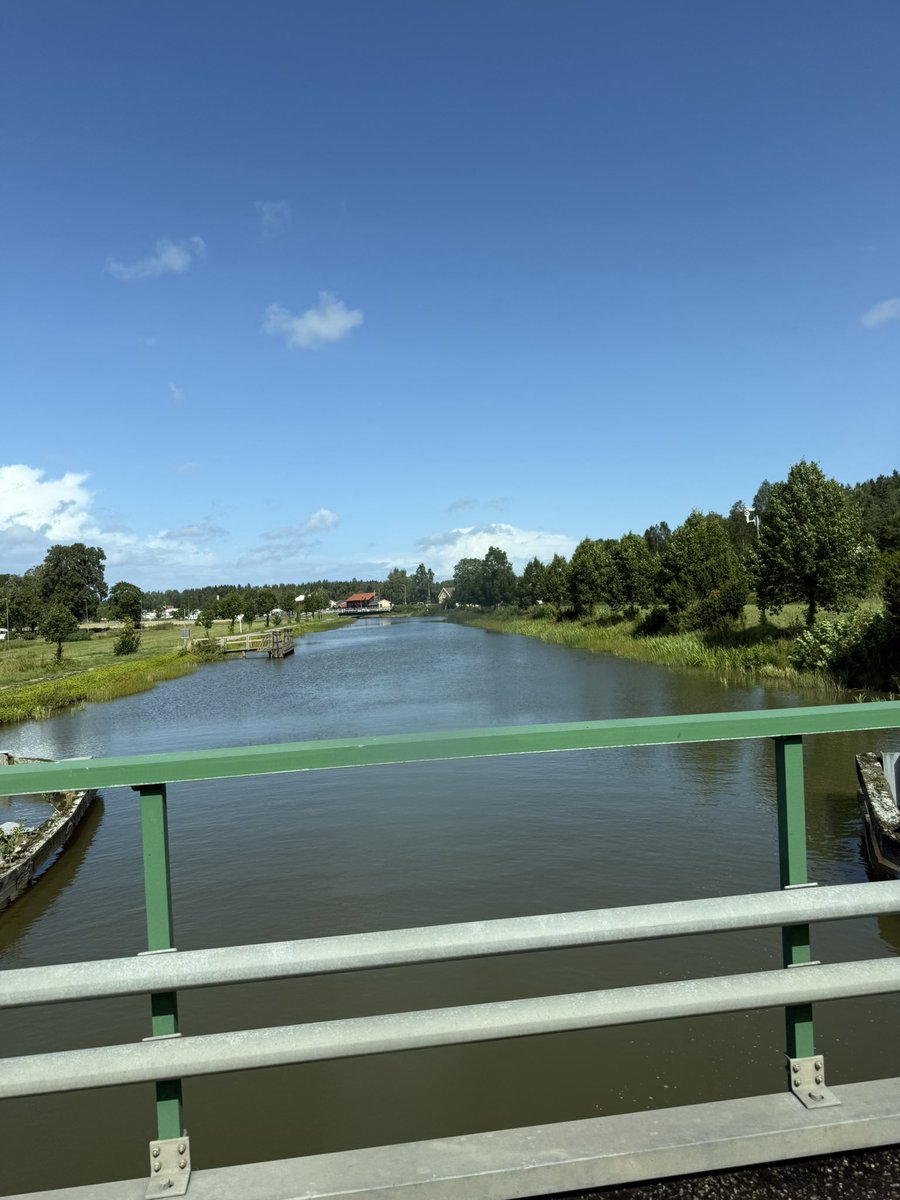 Ute på tur, aldrig sur.
Tur/Retur Skara idag.