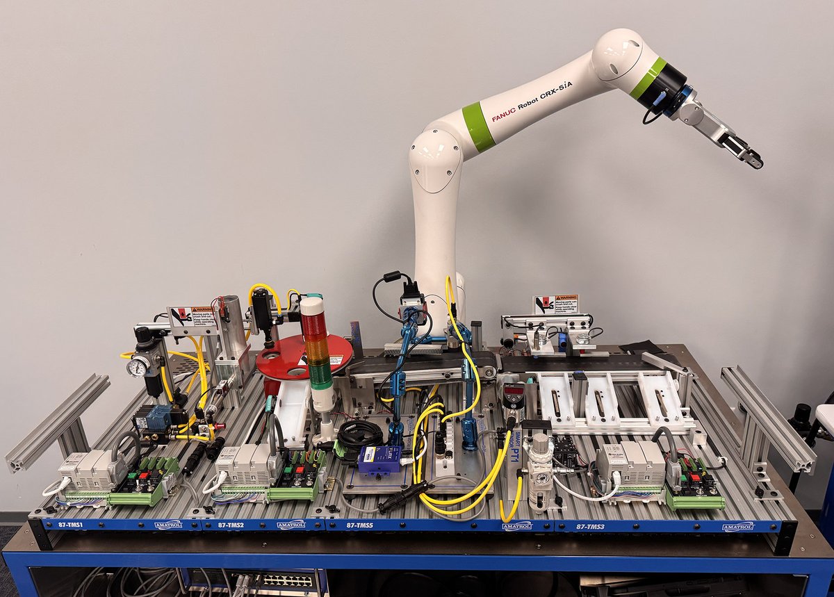 Tech_Labs's tweet image. The @Amatrol #SmartFactory Tabletop Mechatronics system + @FANUCAmerica CRX-5iA + @OnRobot RG2 = a powerful combo for teaching collaborative #robotics and #automation.
Ready to schedule a live demo?
#FANUC #RoboticsTraining #TechLabs
okt.to/mXlKeS