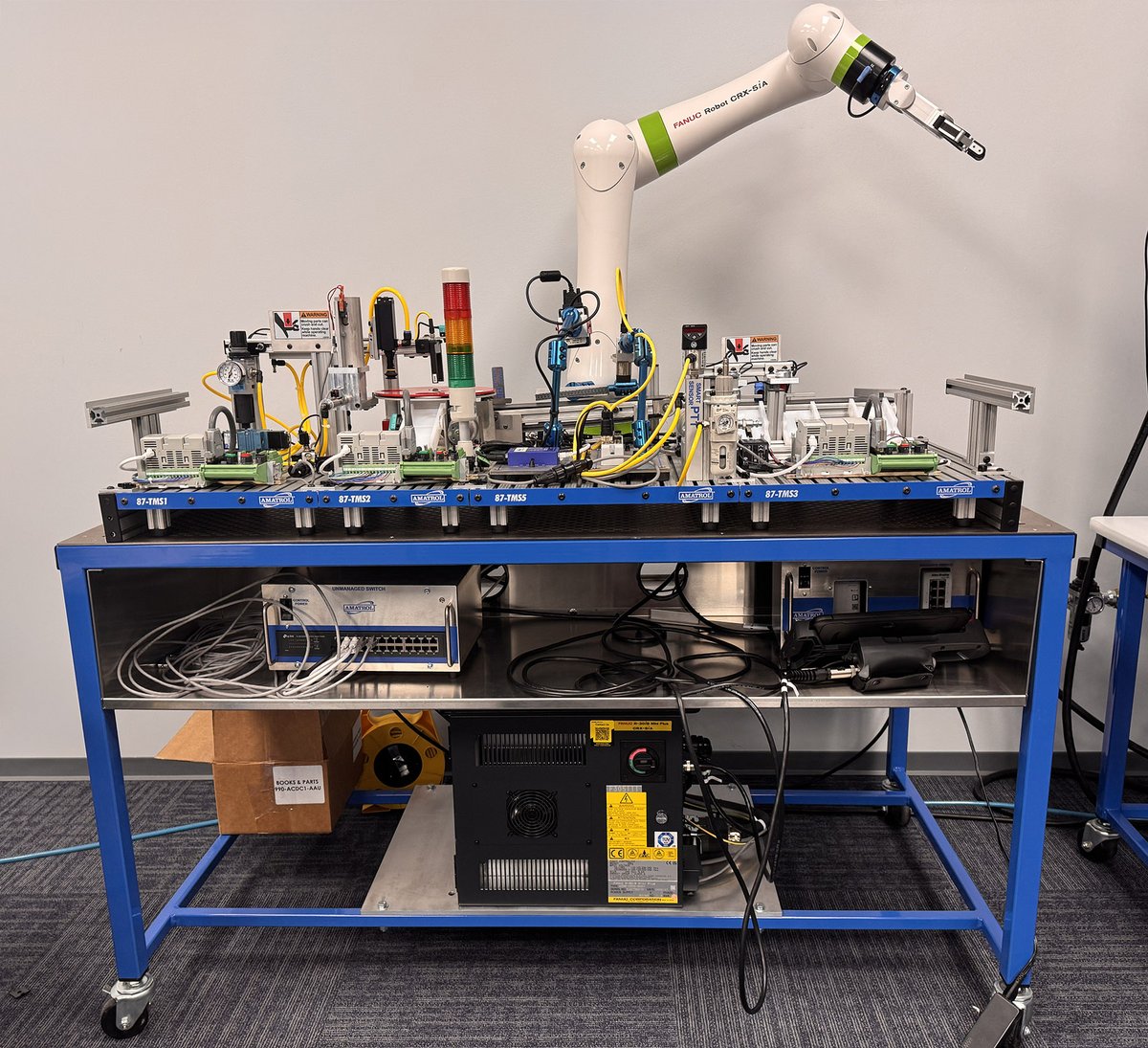 Tech_Labs's tweet image. The @Amatrol #SmartFactory Tabletop Mechatronics system + @FANUCAmerica CRX-5iA + @OnRobot RG2 = a powerful combo for teaching collaborative #robotics and #automation.
Ready to schedule a live demo?
#FANUC #RoboticsTraining #TechLabs
okt.to/mXlKeS