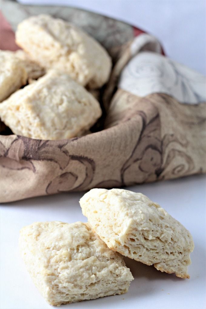 Smother them in gravy and eat the leftovers with dinner! (or more gravy!)

No specialty tools required! ⇣ mindyscookingobsession.com/super-easy-but…

#breakfastideas #baking #easyrecipes #learntobake #recipes #bestrecipes