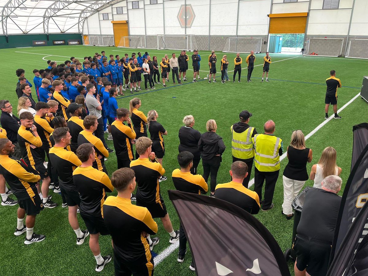 Darren Ryan tweet media