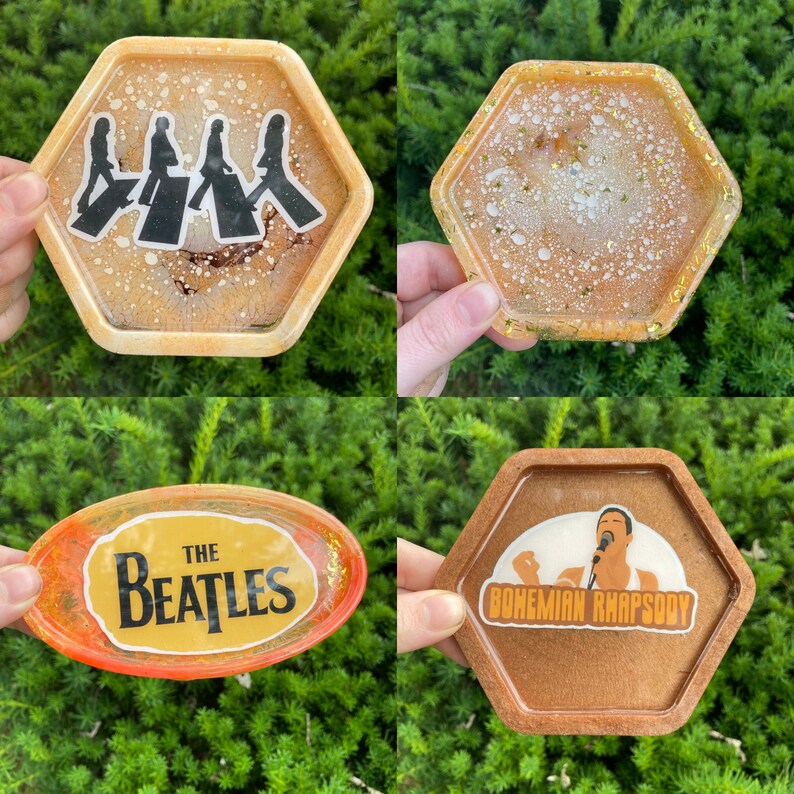 handmade coasters with retro vibes

etsy.com/listing/153912…