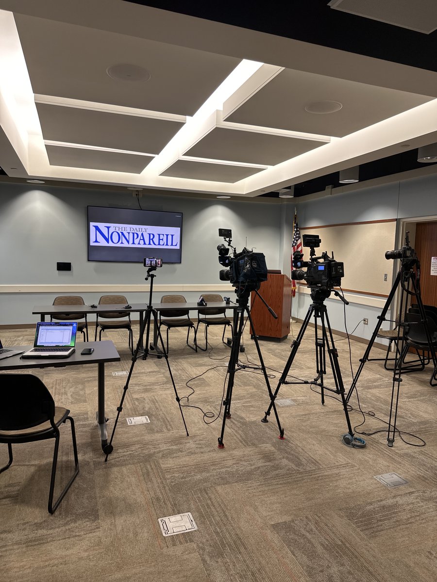 We will be Facebook live for our media day for  The Daily Nonpareil and Lynx Football!