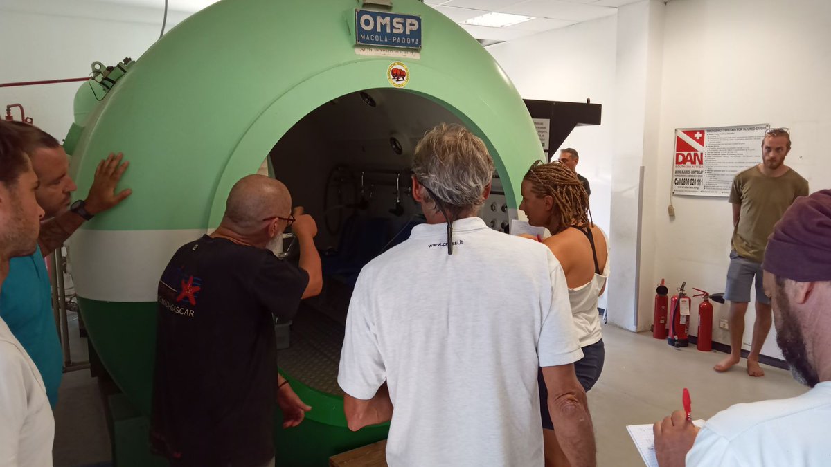 DiveSafety's tweet image. Just wrapped up DAN’s RCAP training in Nosy Be, Madagascar! 🌴

20 new chamber attendants &amp;amp; operators trained under DAN’s Michael Partridge — helping build emergency readiness in one of Africa’s top dive spots. 💪🌊

#DiveSafety #NosyBe #RCAP #DANSouthernAfrica #ChamberTraining