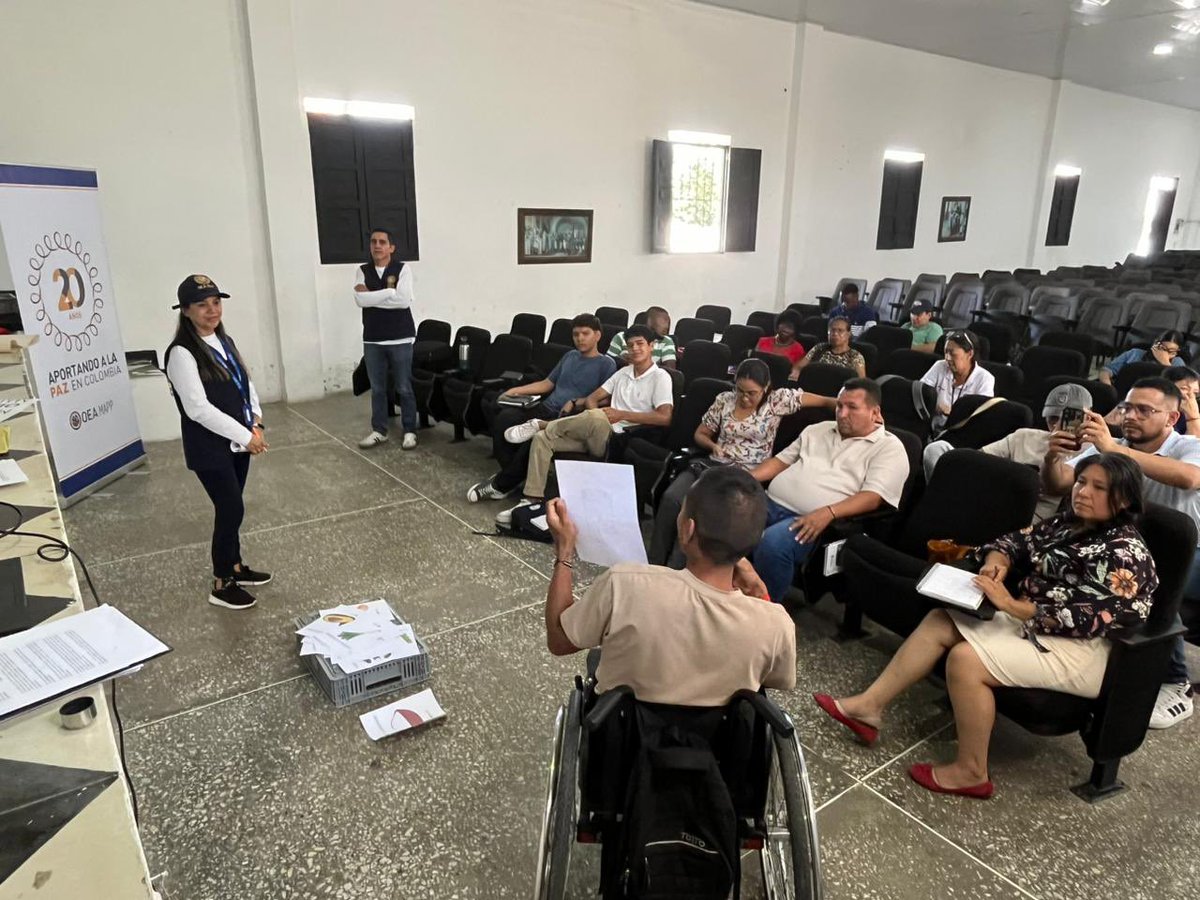 MAPPOEA's tweet photo. ¡Miranda construye y reimpulsa su Consejo de Paz! 🕊️
Acompañamos la reactivación del Consejo Territorial de Paz, Reconciliación y Convivencia de Miranda #Cauca, junto a mujeres, jóvenes, población afrodescendiente y campesina, comunidad diversa, víctimas del conflicto armado e institucionalidad local.
📃🔎En el espacio se realizó un diagnóstico participativo, se identificaron retos normativos y acordamos pasos para fortalecer esta instancia: 
✅ Actualizar su reglamento
✅ Elegir representación de la sociedad civil ✅ Construir un plan de acción 2025 con enfoque descentralizado.
#SembrandoPazMAPPOEA