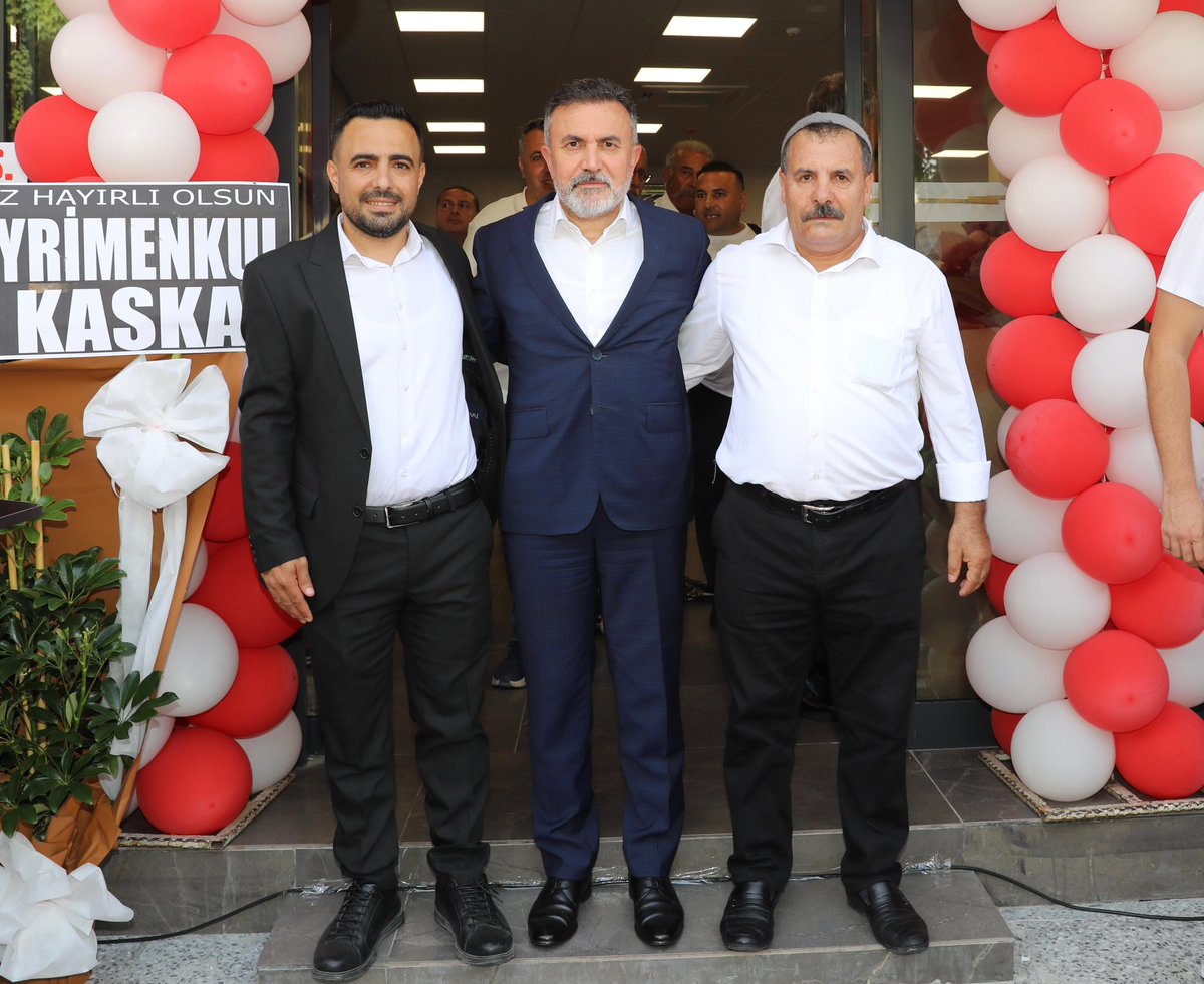 📍 Seyhan 

Deniz Kardeşler Et ve Mangal Restoranı’nın açılışını gerçekleştirdik.

Yeni iş yerinin hayırlı olmasını temenni ediyor; bol ve bereketli kazançlar diliyorum.