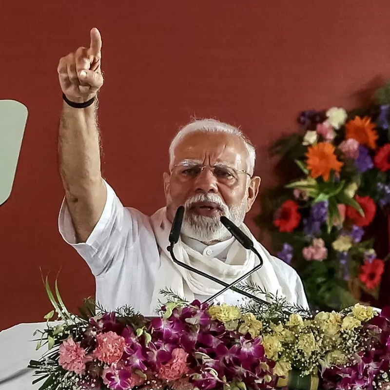 India defies Trump.

Despite a 25% U.S. tariff on Indian exports Modi refuses to stop buying Russian oil. Russian crude now makes up one-third of India’s total imports.

Bloomberg: No stop order has been issued to refiners. Purchases remain commercial.

1/