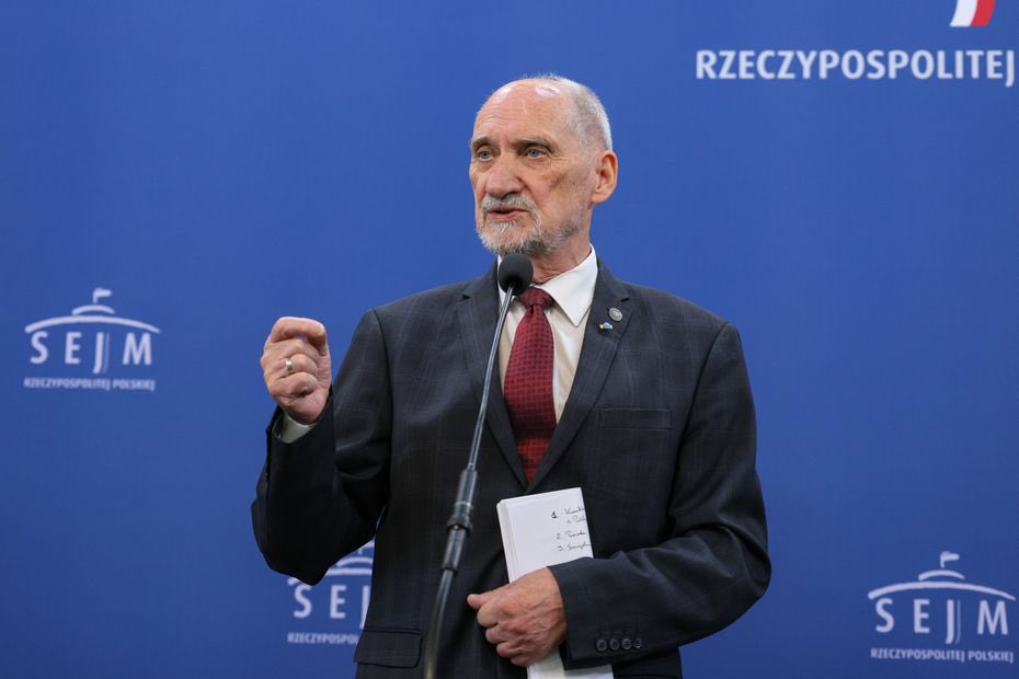 To był zamach! W trakcie głosowania słychać było strzały, trzy immunitety przeżyły.