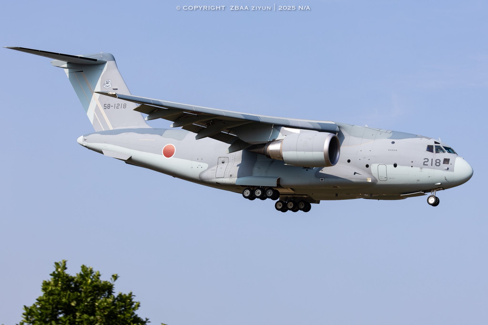 横田基地 - Search / X