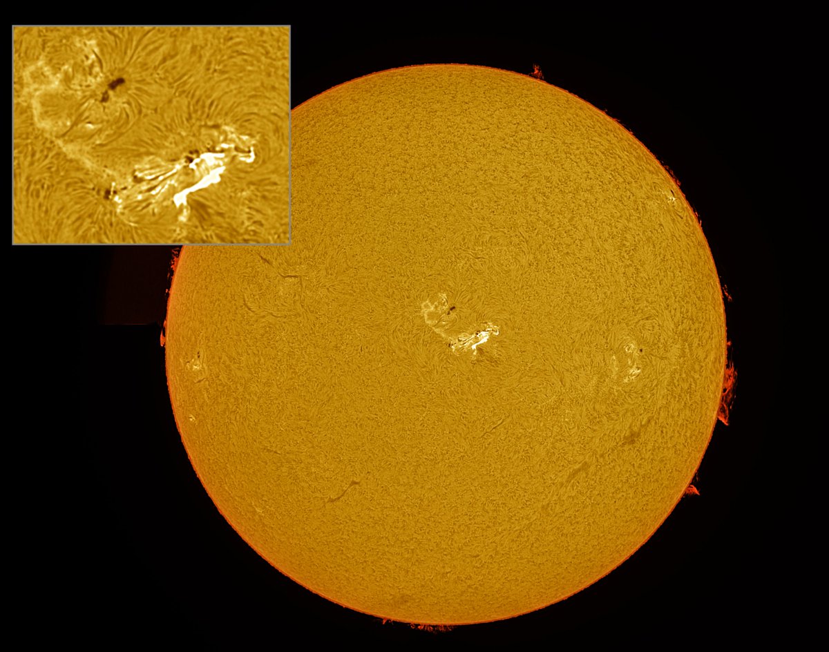 Josep Mª Llenas (@astrometeo_) on Twitter photo Imatges capturades fa uns minuts des de l'<a href="/Observatori/">Observatori de Pujalt</a> de Pujalt, de la fulguració de categoria M4.4 produïda a la AR14168.
Aparentment s'aprecia expulsió de massa coronal de la part inferior. El seu angle d'expulsió serà determinant per veure cap a on anirà dirigida... Imatges capturades fa uns minuts des de l'<a href="/Observatori/">Observatori de Pujalt</a> de Pujalt, de la fulguració de categoria M4.4 produïda a la AR14168.
Aparentment s'aprecia expulsió de massa coronal de la part inferior. El seu angle d'expulsió serà determinant per veure cap a on anirà dirigida...