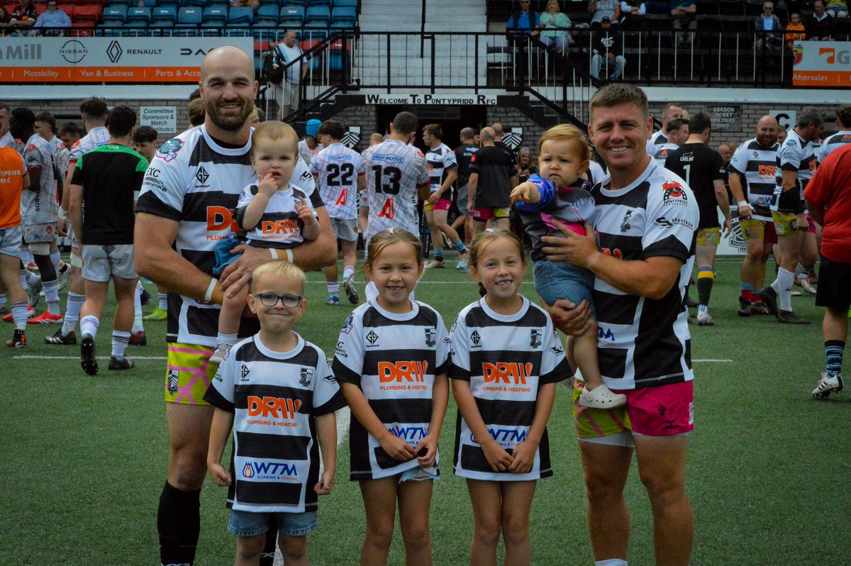 Pontypridd RFC (@pontypriddrfc) on Twitter photo πΌοΈ πππππππ π β<a href="/JoelRaikes/">Joel Raikes</a> & <a href="/StuckeyDale/">Dalestuckey</a> πππ₯πππ ππβ π/π/ππππ
The official gallery from Saturdayβs testimonial match is now onlineβ¦
β¦thereβs lots of familiar faces π
πΈ Bailey Wright Photography
π ππΆπ»πΈ β‘οΈ ponty.net/ponty_gallerieβ¦
#WeArePonty β«οΈβͺοΈ πΌοΈ πππππππ π β<a href="/JoelRaikes/">Joel Raikes</a> & <a href="/StuckeyDale/">Dalestuckey</a> πππ₯πππ ππβ π/π/ππππ
The official gallery from Saturdayβs testimonial match is now onlineβ¦
β¦thereβs lots of familiar faces π
πΈ Bailey Wright Photography
π ππΆπ»πΈ β‘οΈ ponty.net/ponty_gallerieβ¦
#WeArePonty β«οΈβͺοΈ