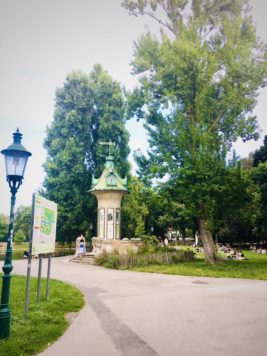 EmmaPeel_Knight's tweet image. 🌿To the incomparable @KevinSpacey:
Your journey inspires beyond words, but even legends deserve moments of true connection.
From Vienna 🇦🇹, the city of music, art &amp;amp; timeless stories:
There’s still so much beauty here, waiting to be discovered. 🕊️❤️
#ViennaMagic #KevinSpacey