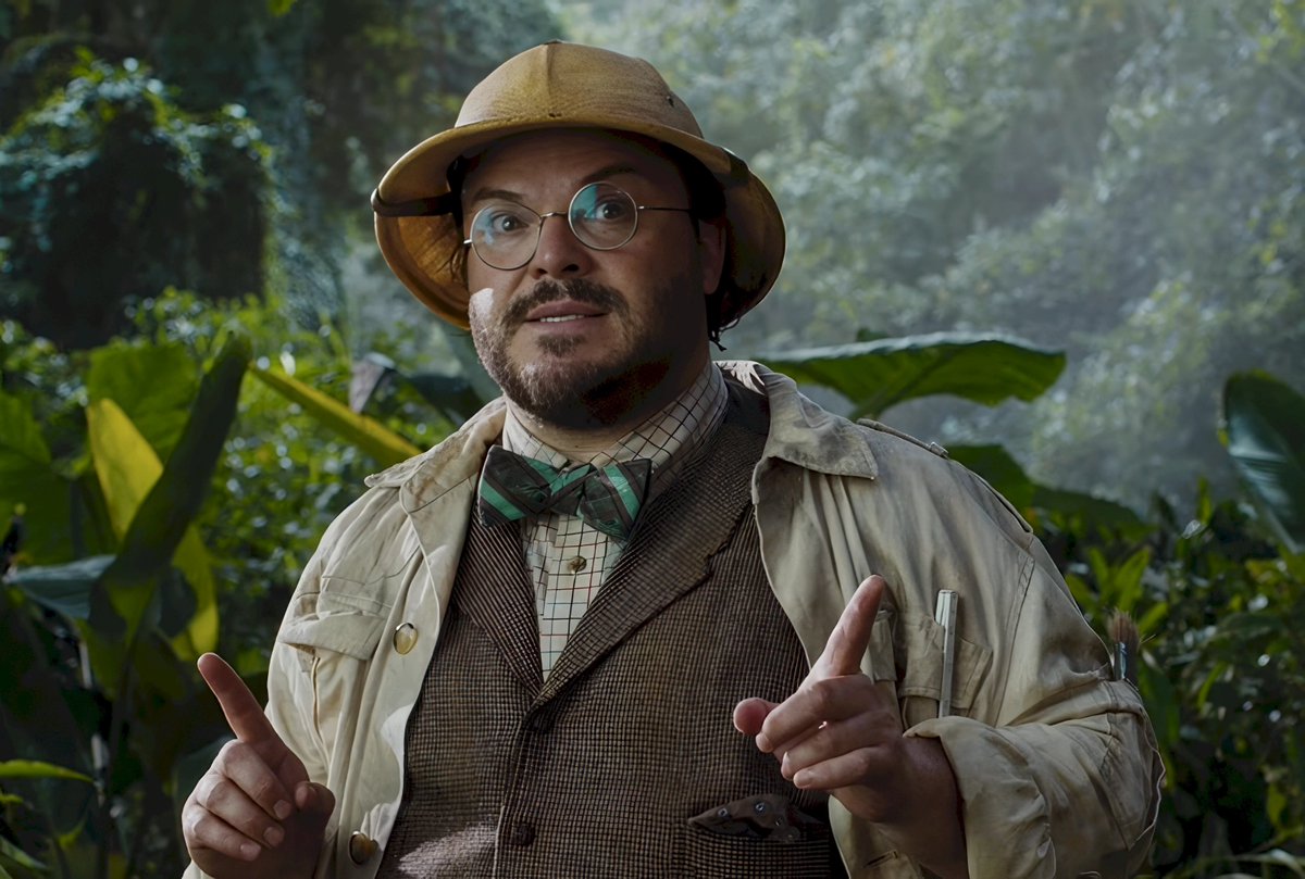 Tamizhbinge's tweet image. SERIES - #COMMONSIDEEFFECTS (2025) (10 Epi)

[ Magic🍄+Pharma 💊+🌚😁+Sci Fi ]

&quot; Addictive &quot;👌
Intha story Reality yave ? Panniduchu😳

R - [ 3.75/5 ]👏

Binged  It✅

(Character Development + Good Twists + Unique Animation)
Note-Enakku Animation series la Interest Illai ⬇️