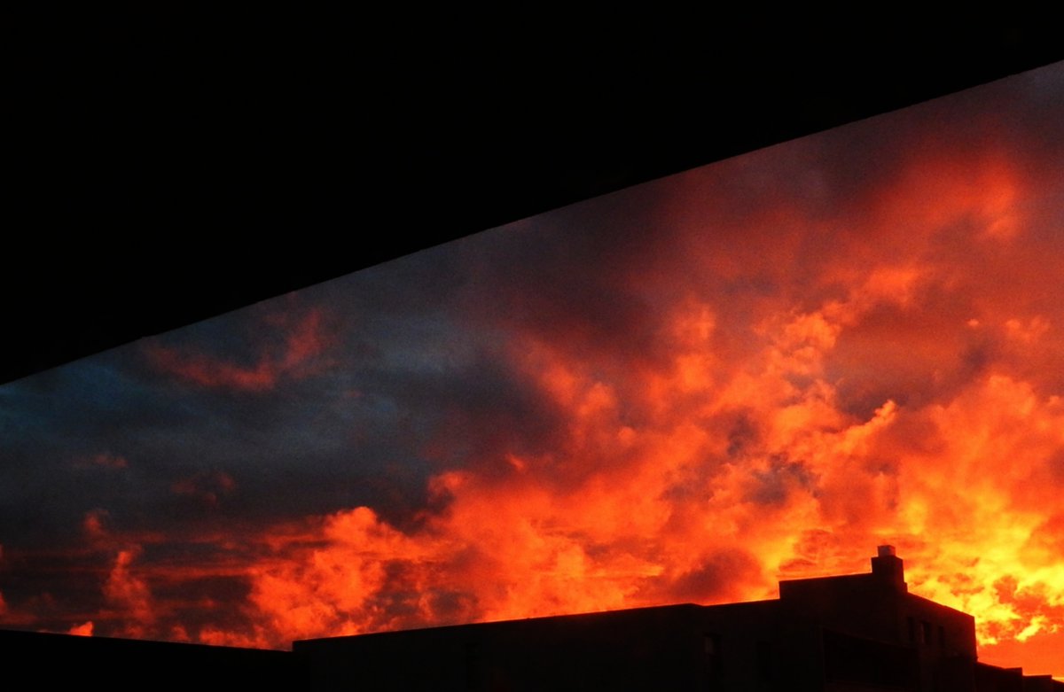 #WeekFforFire
"Smoke on the water,
fire in the sky"
youtube.com/watch?v=Q2FzZS…