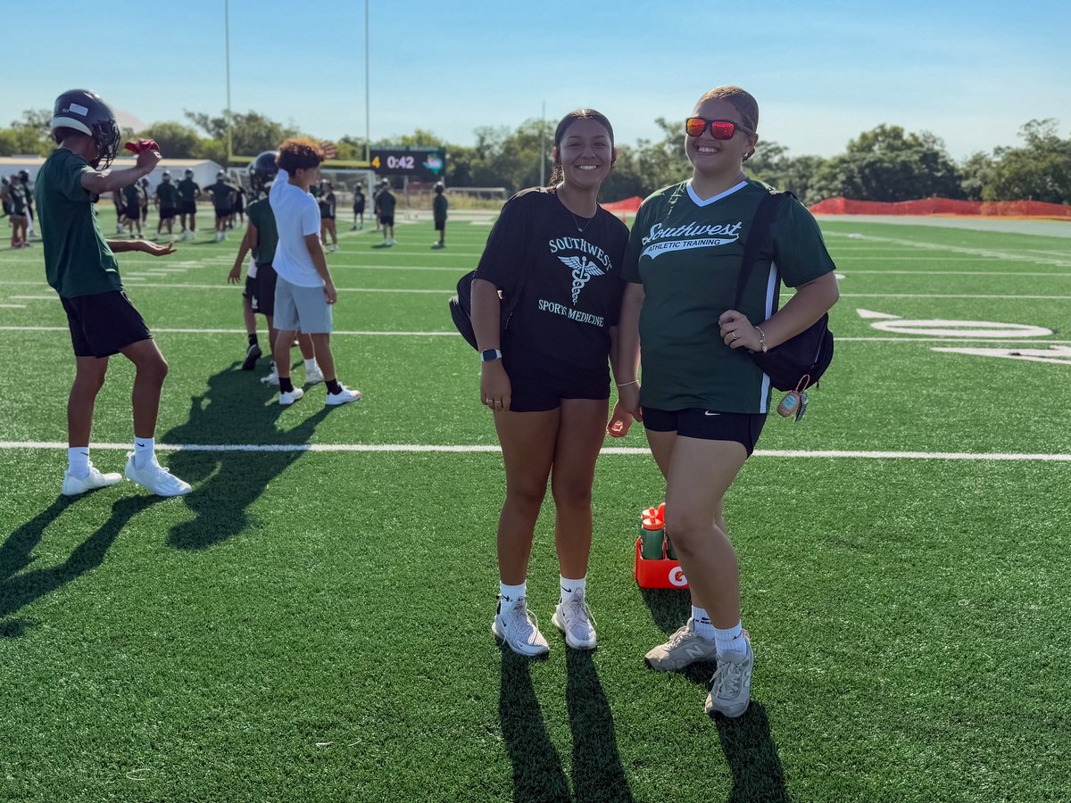 It was a HOT Day 2 of Football practice, but our Student Trainers crushed it! 

Proud of our team! ⚕️