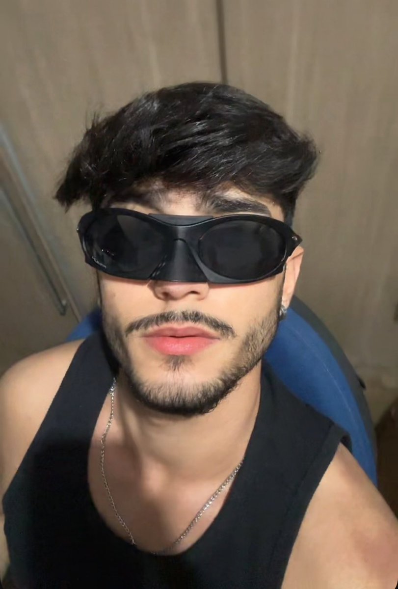 😎