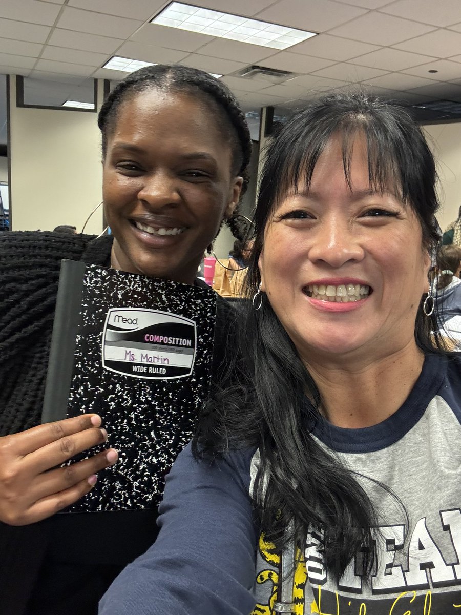 dtwong1997's tweet image. The @HicksTigers Kinder team are excited to maximize instruction with reading small groups, interactive science lessons, &amp;amp; purposeful playlists at the @AliefISD Summit! @MatturroMEd @NANCYGARCIAVIL3 @MrsValdes4 @_MrsLyn 
#OneTeamOneGoal #LearningForAll #WeAreHicksElem