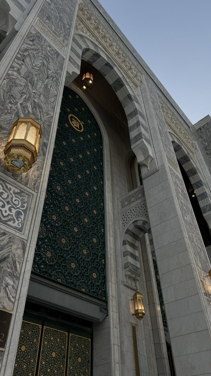 hllsmry122's tweet photo. الحُمدلله حمداً كثيراً طيباً مباركاً فيه 
حمداً يليق بجلال وجهه وعظيّم سلطانه ..
الحمدلله الذي بلغني مكه ♥️! https://t.co/c3JSs5t4ZI