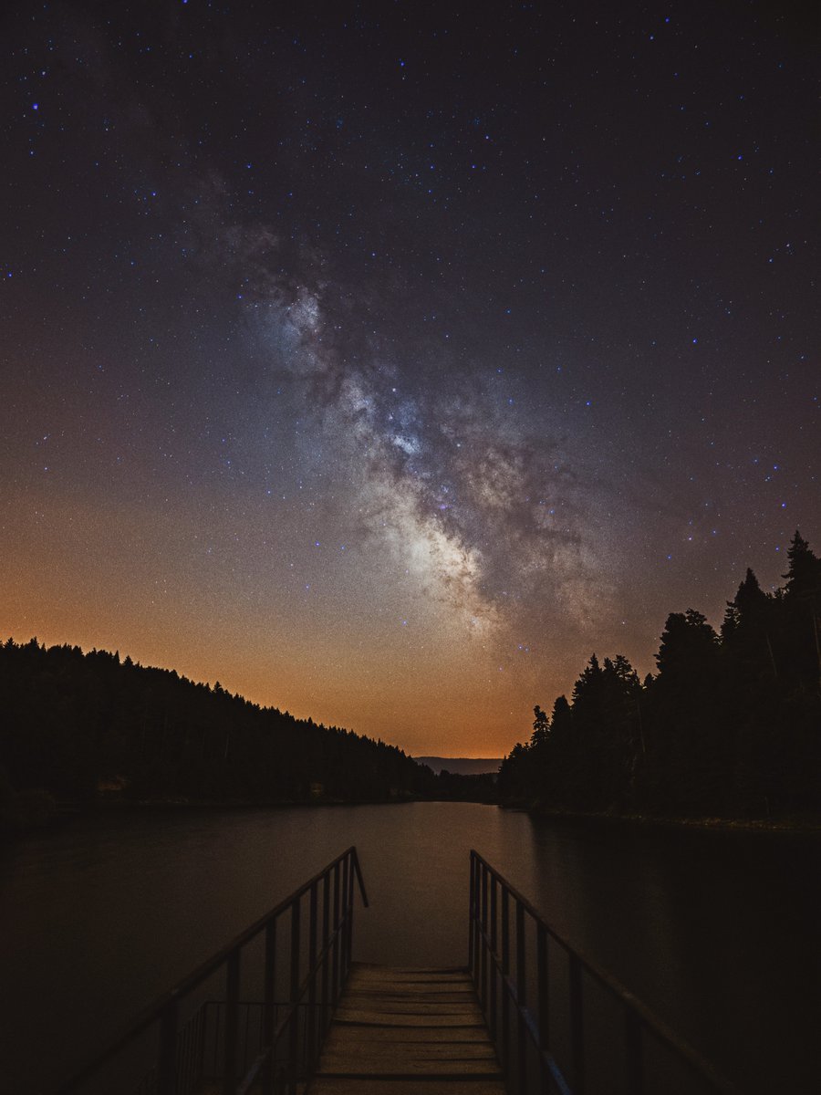 Bozcaarmut Göleti’nin üstünde süzülen Samanyolu🌌 Temmuz, 2025