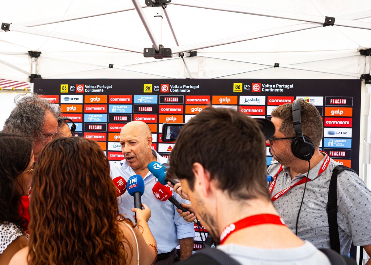 VoltaPortugal's tweet photo. É só amanhã que a Volta começa mas… hoje a Maia já animou com a presença das equipas 🇵🇹 

Está tudo preparado para o grande dia da partida! Só faltam vocês a apoiar 🤩

📸 Podium Events / @novomatias https://t.co/0PfAsAwvKr