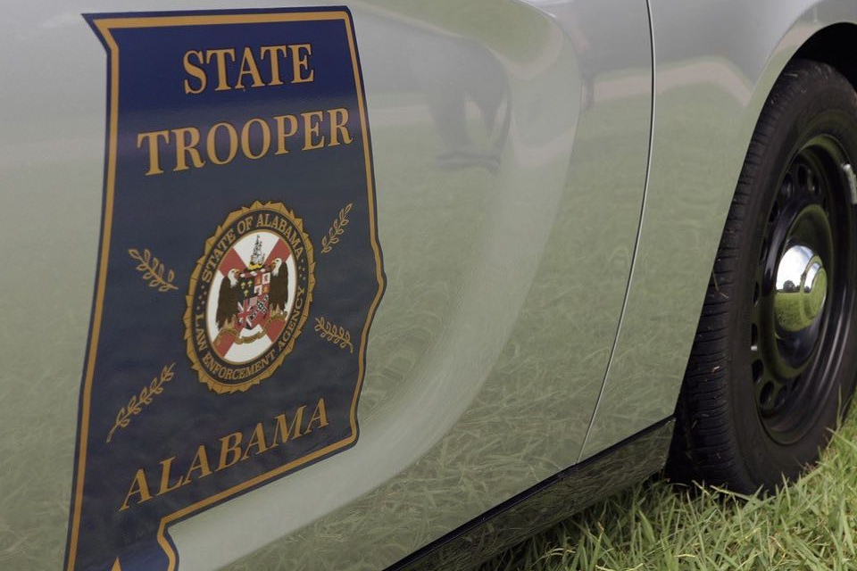 Clanton man, 33, killed in Shelby County hit and run motorcycle crash
 trussvilletribune.com/2025/08/05/cla…