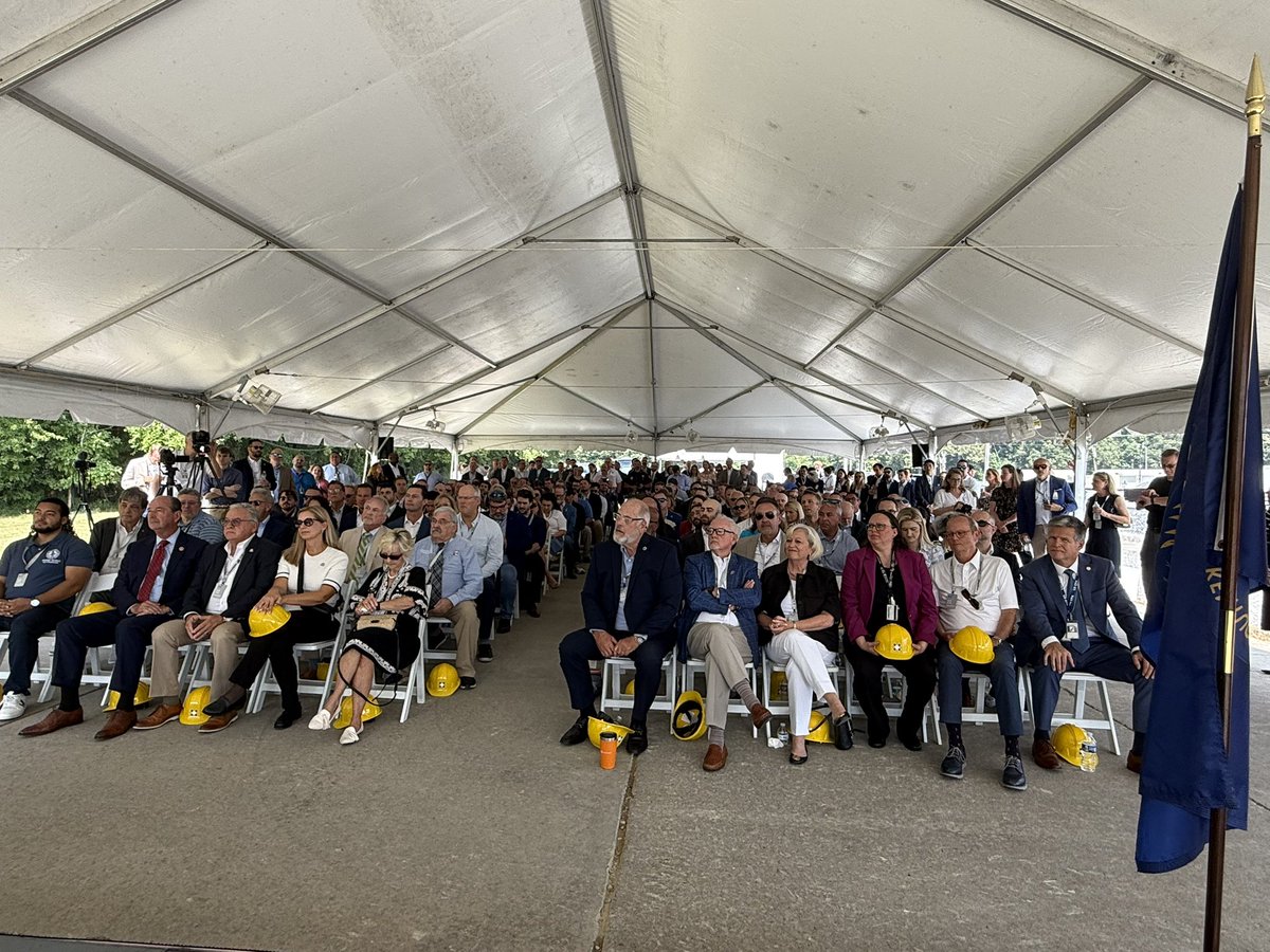 James Comer (@jamescomer) on Twitter photo Joined <a href="/SenMcConnell/">U.S. Senator Mitch McConnell</a> <a href="/RandPaul/">Rand Paul</a> & <a href="/AndyBeshearKY/">Andy Beshear</a> in Paducah to break ground on the new General Matter plant at the <a href="/ENERGY/">U.S. Department of Energy</a> site. West KY will be the leader in nuclear ☢️ energy in America 🇺🇸. #AmericaFirst #KY1 Joined <a href="/SenMcConnell/">U.S. Senator Mitch McConnell</a> <a href="/RandPaul/">Rand Paul</a> & <a href="/AndyBeshearKY/">Andy Beshear</a> in Paducah to break ground on the new General Matter plant at the <a href="/ENERGY/">U.S. Department of Energy</a> site. West KY will be the leader in nuclear ☢️ energy in America 🇺🇸. #AmericaFirst #KY1