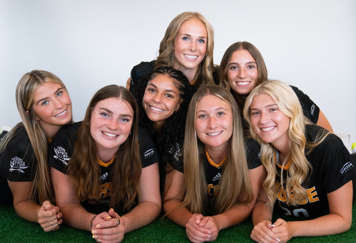 Media day favs 🫶

Catch our first exhibition tonight across the river at Xavier, kicking off at 6:30!