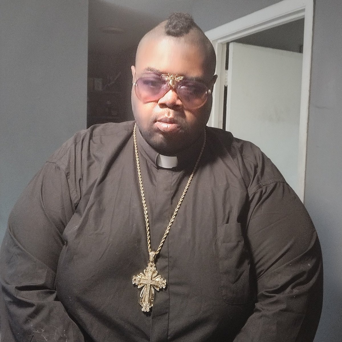 Mromayes's tweet photo. #NewProfilePic https://t.co/wljfu9tBqq